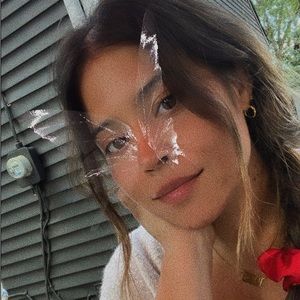 Meet your Posher, Thalia